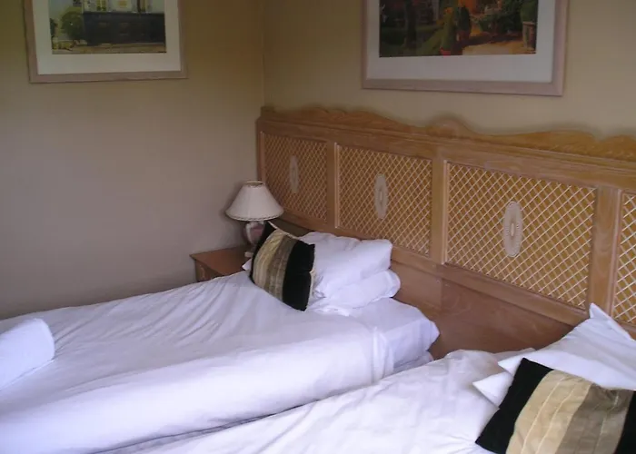 Halifax hotels near Manor Heath Jungle Experience