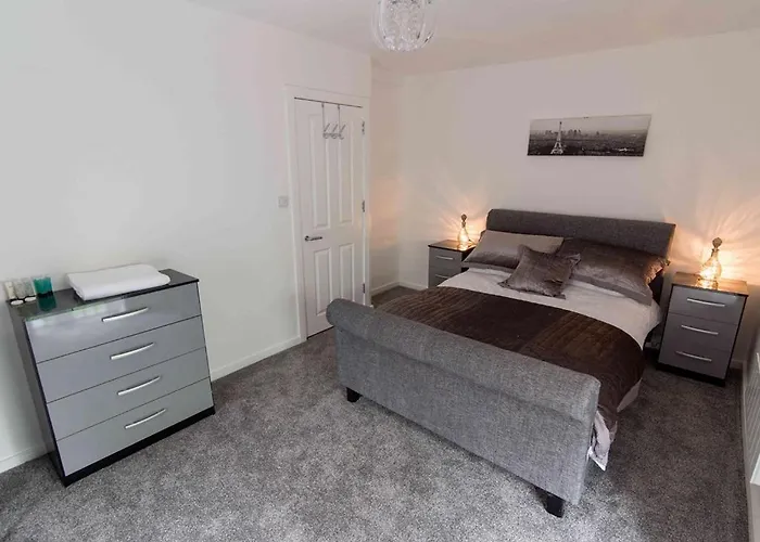 Pet friendly Live In Leeds Nazarene Apartments