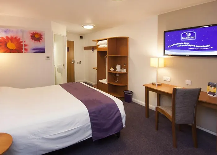 Sheffield hotels near Graves Gallery