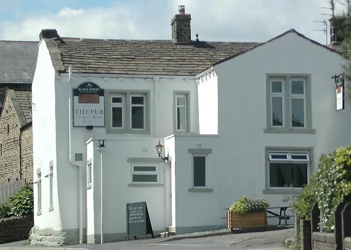 1885 The Venue - Pub, Restaurant, Rooms & Function House Halifax With Golf Course