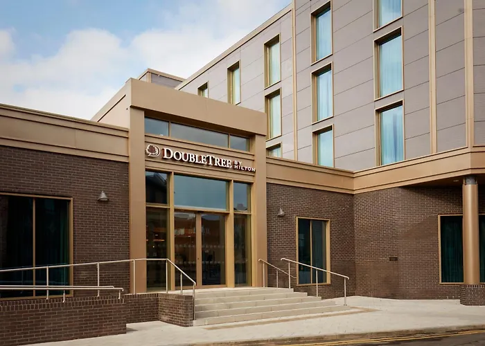 Kingston upon Hull hotels near Humber Car Museum