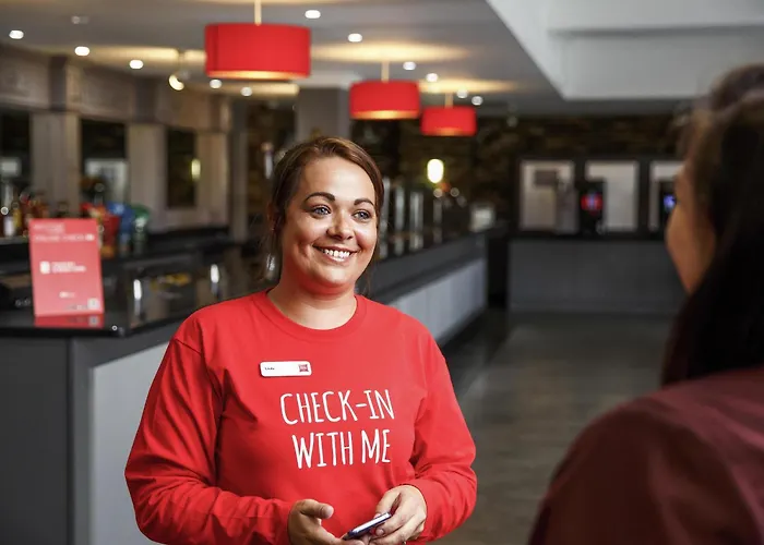 Kingston upon Hull hotels near The Deep