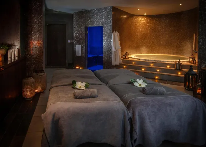 Leeds (West Yorkshire) Beach hotels