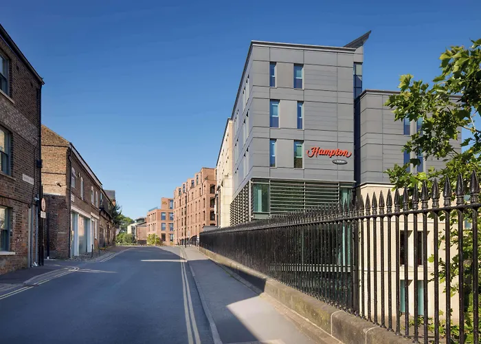 York hotels near Merchant Taylors Hall