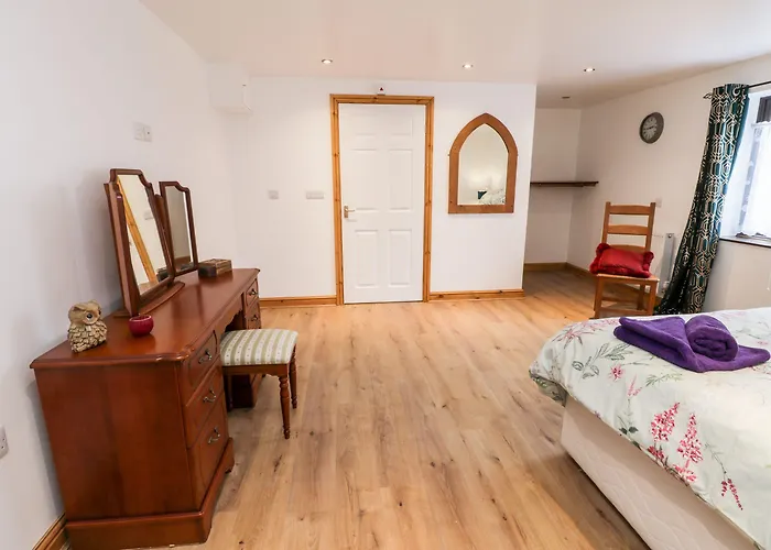 Whitby hotels near The Endeavour Experience Whitby