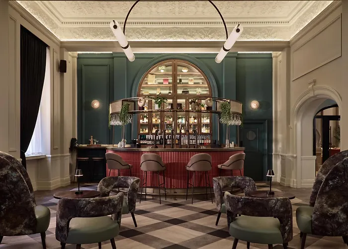 Leeds (West Yorkshire) hotels near Sri Chinmoy Peace Park