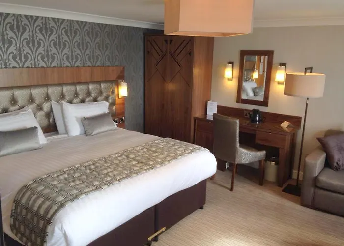 Pet friendly Expanse Hotel South Cave