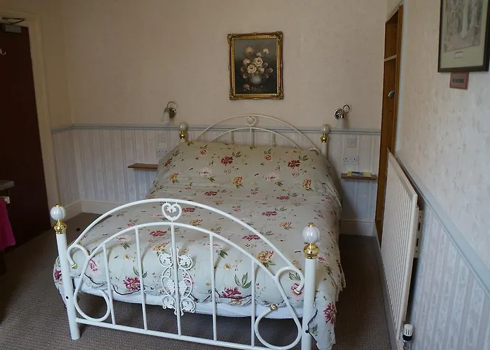 The Captain Guesthouse Scarborough
