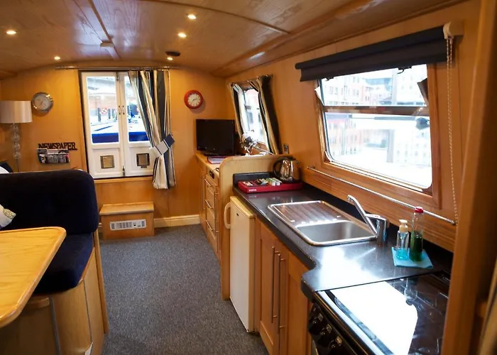 Houseboat Hotels Sheffield
