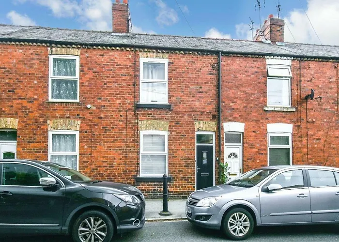 Pet friendly Apartment 1 At 3 Jubilee York