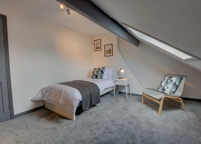 Stones Throw Villa Whitby