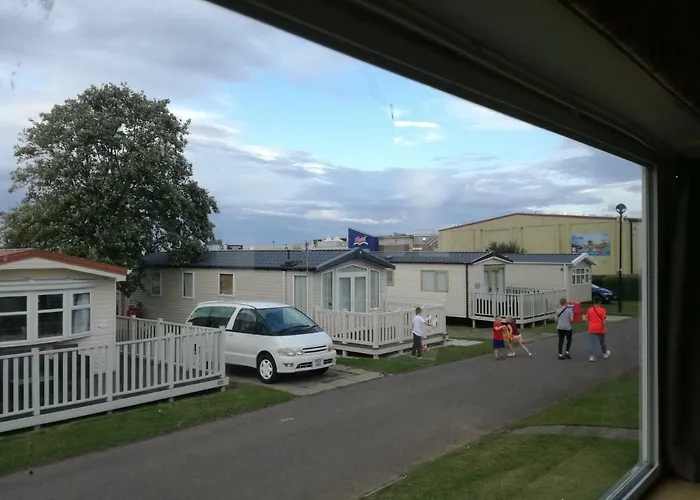 Happy Days Caravan 90 Primrose Field Primrose Valley Filey
