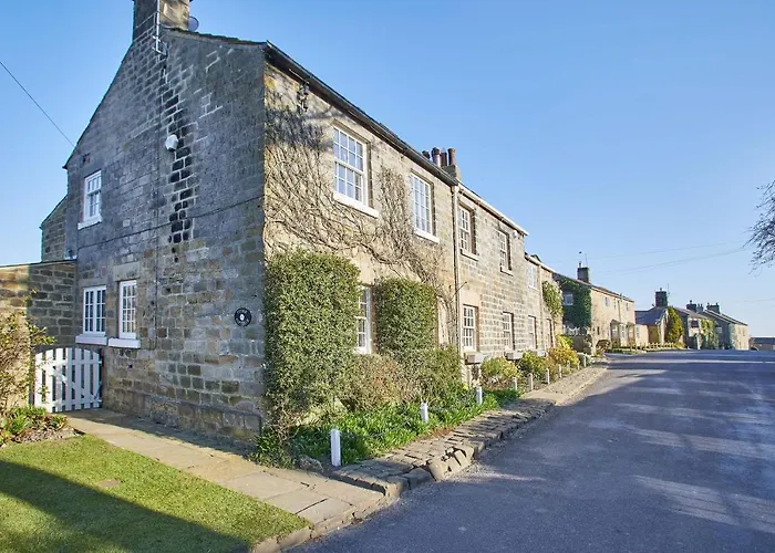 Private Host & Stay - Tithe Cottage Harrogate